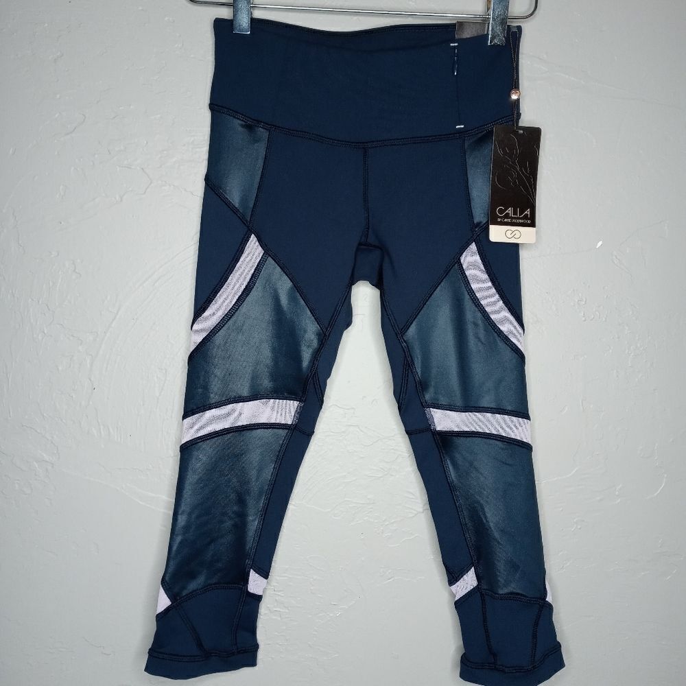 Calia by Carrie Underwood Shine Piced Capri Leggings